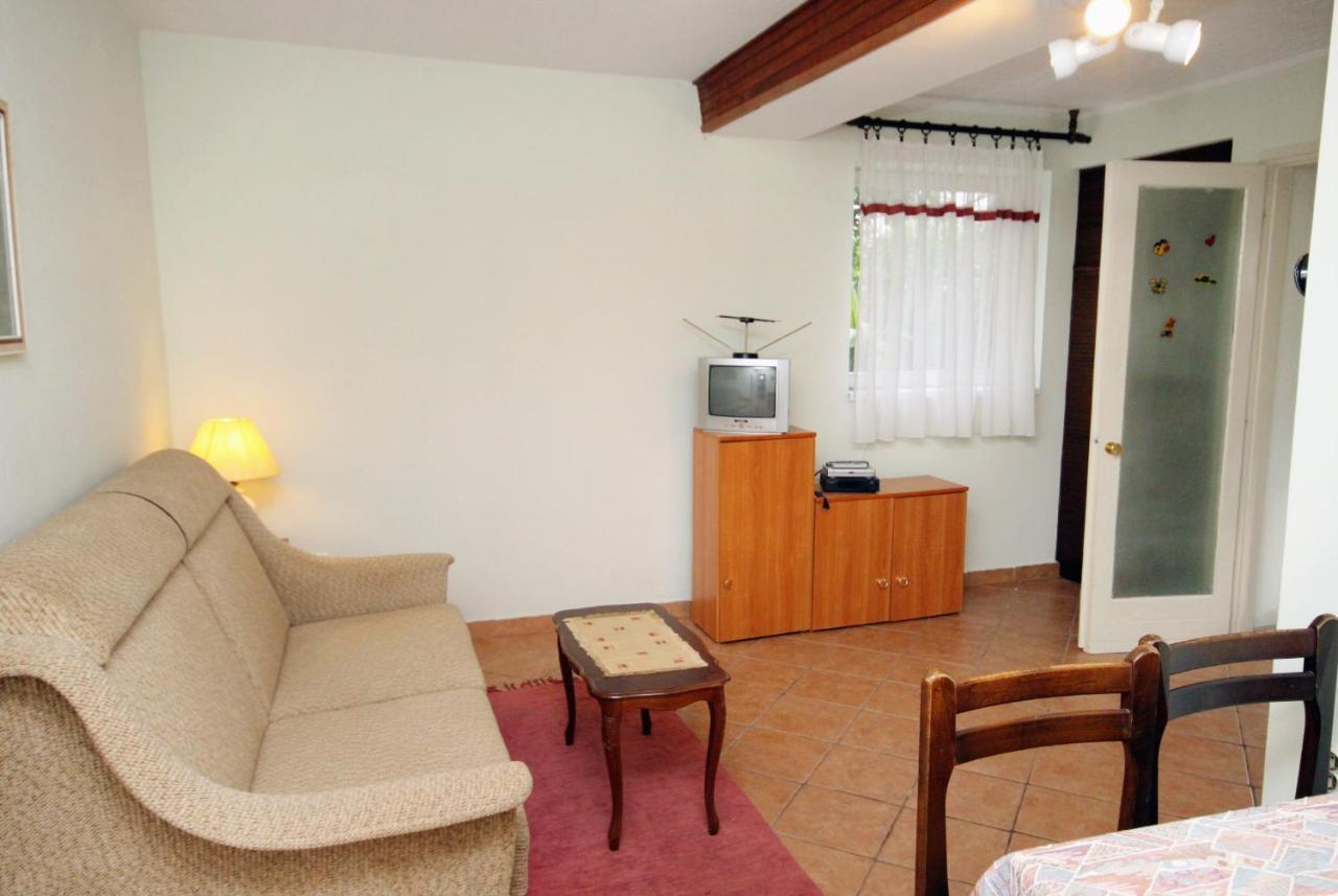 Apartments And Rooms By The Sea Dramalj, Crikvenica - 5519 Bagian luar foto